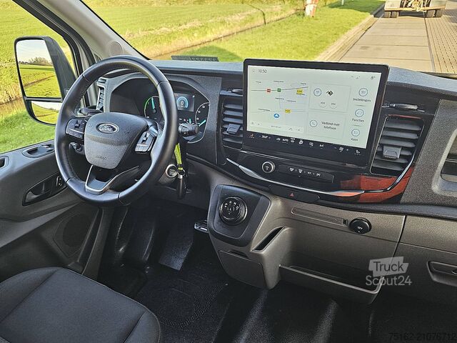 High-roof van FORD E-TRANSIT L4H3 Maxi 68 kWh