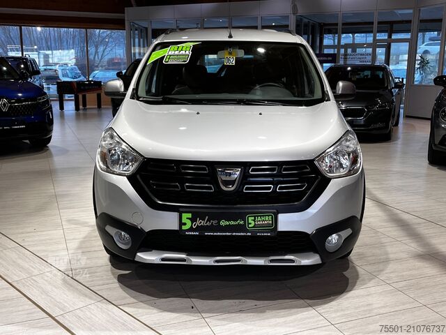 Minibus Dacia Lodgy 1.6 SCe 100 Stepway SHZ+LM+PDC+WKR&SKR