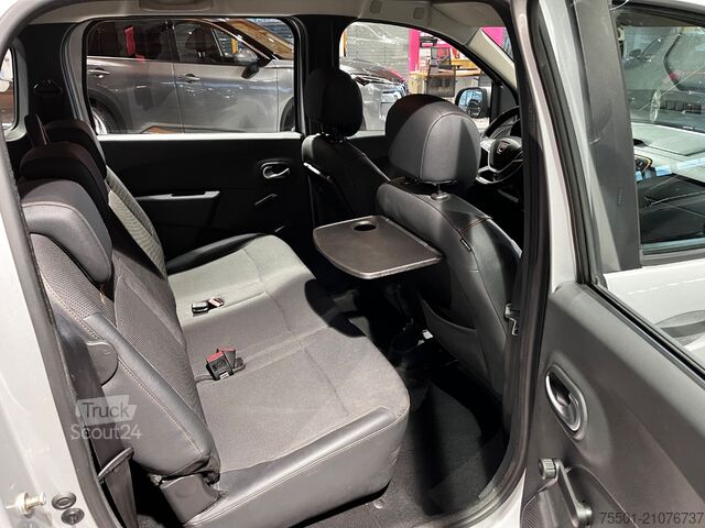 Minibus Dacia Lodgy 1.6 SCe 100 Stepway SHZ+LM+PDC+WKR&SKR