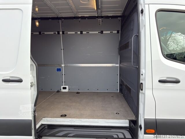 Slēgtais furgons Mercedes-Benz SPRINTER 317 L3H2 AHK NAVI KAMERA TEMPOMAT