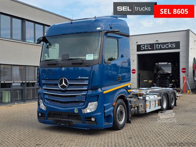 Vaihtolavakuorma-auto MERCEDES-BENZ Actros 2553 / Retarder / Ladebordwand /Lenkachse