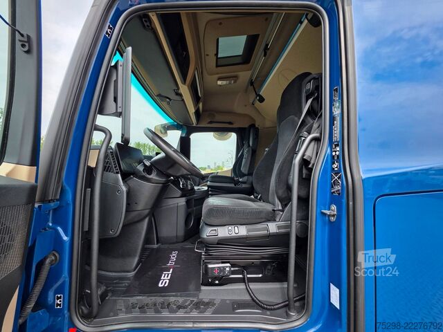 Vaihtolavakuorma-auto MERCEDES-BENZ Actros 2553 / Retarder / Ladebordwand /Lenkachse