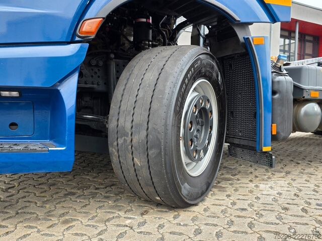 Vaihtolavakuorma-auto MERCEDES-BENZ Actros 2553 / Retarder / Ladebordwand /Lenkachse
