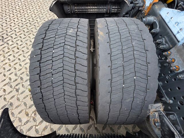 Vaihtolavakuorma-auto MERCEDES-BENZ Actros 2553 / Retarder / Ladebordwand /Lenkachse