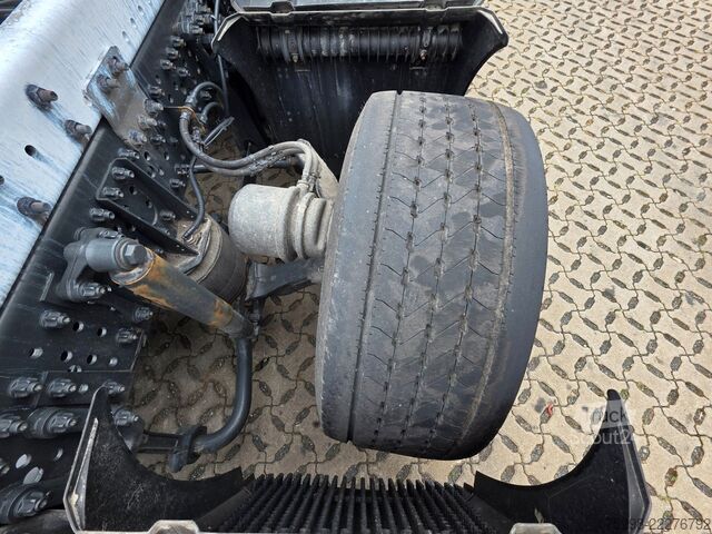 Vaihtolavakuorma-auto MERCEDES-BENZ Actros 2553 / Retarder / Ladebordwand /Lenkachse