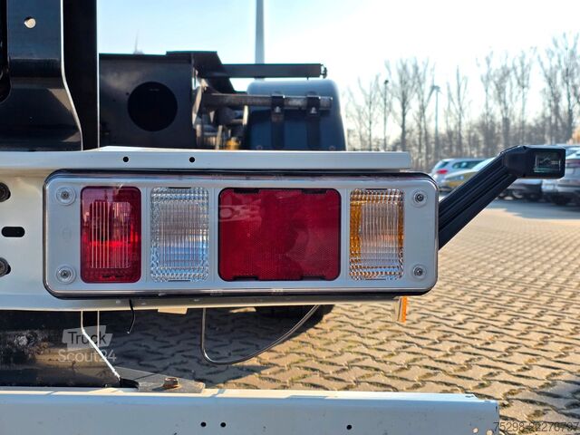 Poluprikolica za izmjenjive sanduke KRONE SD / Teleskop / 11.035 - 12.640