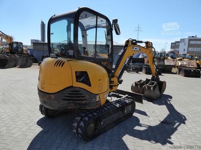 Mini excavatrice JCB 86C-2 TAB