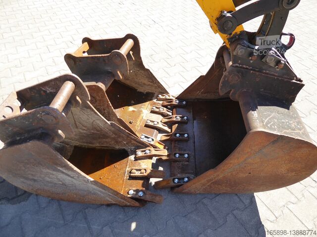 Mini excavatrice JCB 86C-2 TAB