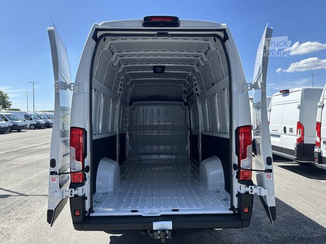 Ploščati dostavnik Fiat Ducato