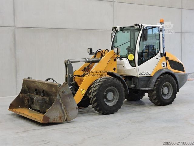 Wheel loader LIEBHERR L508 + FORK