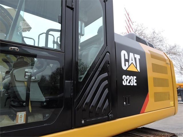 Εκσκαφέας ερπυστριοφόρος CATERPILLAR 323EL