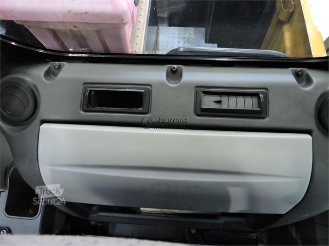 Mobile excavator CATERPILLAR M322D