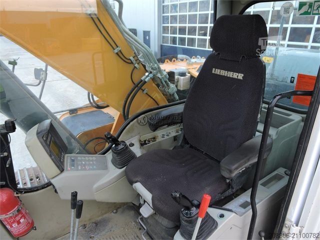 Εκσκαφέας ερπυστριοφόρος LIEBHERR R916