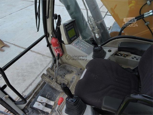 Εκσκαφέας ερπυστριοφόρος LIEBHERR R916