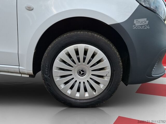 Skåpbil Mercedes-Benz VITO 116 NEUES MODELL KAMERA NAVI TEMPO MBUX DAB