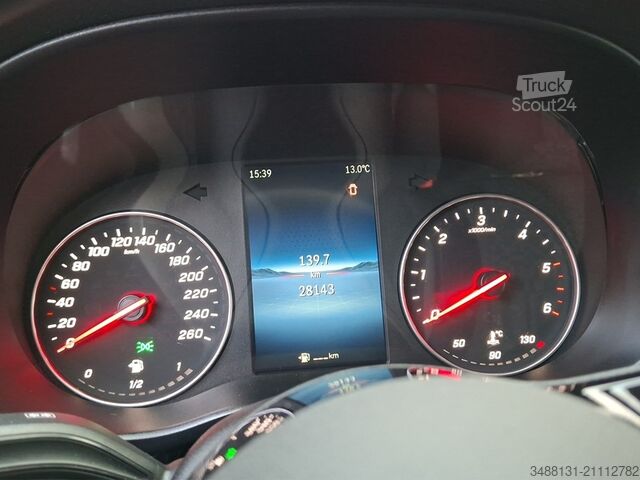 Skåpbil Mercedes-Benz VITO 116 NEUES MODELL KAMERA NAVI TEMPO MBUX DAB