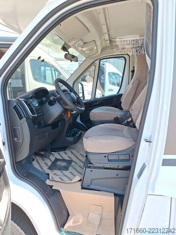 Кемпер с алковен CARADO pro A 464 Automatik, Fußbodenerw, Markise