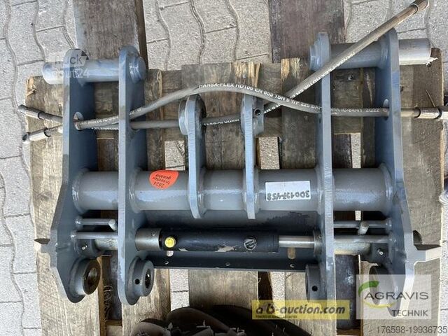 Traktor Giant SAL_WERKZEUGAUFNAHME GIANT STANDARD
