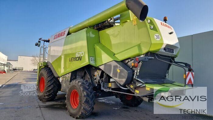 Moissonneuse-batteuse Claas LEXION 670