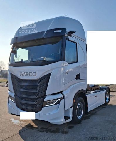Tractor estándar IVECO AS440S58 T/FP - ADR