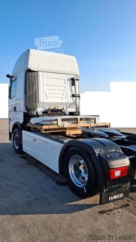 Tractor estándar IVECO AS440S58 T/FP - ADR
