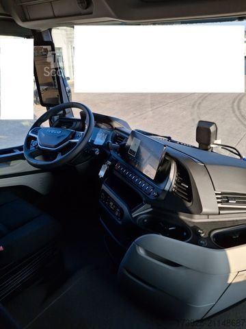 Tractor estándar IVECO AS440S58 T/FP - ADR