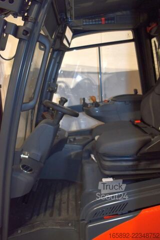 رافعة شوكية Linde E 30/600 H 1252