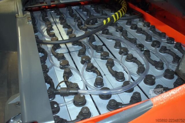 رافعة شوكية Linde E 30/600 H 1252