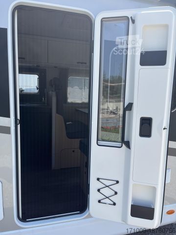 Autorulotă semi-integrată SUNLIGHT Adventure T 67 8G Autom. TV Paket Combi 6E