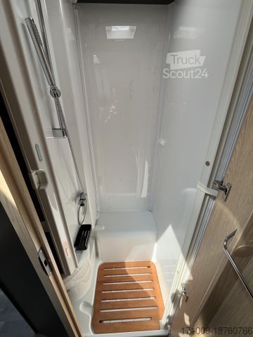 Autorulotă semi-integrată SUNLIGHT Adventure T 67 8G Autom. TV Paket Combi 6E