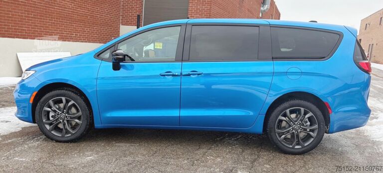 Microbuz, Mini-Van, 7 locuri Chrysler Pacifica Sondermodell 100 Jahre Edition: