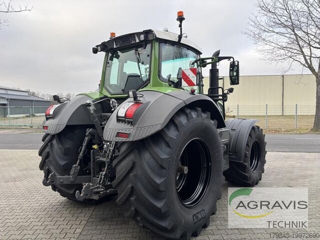 Tractor Fendt 826 VARIO S4 Profi Plus