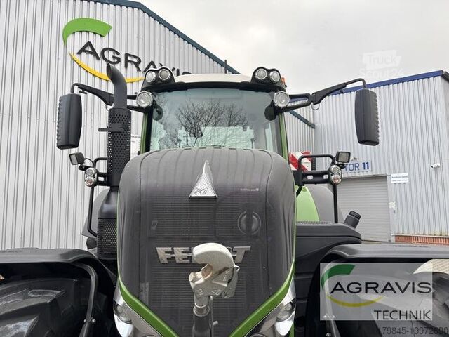 Tractor Fendt 826 VARIO S4 Profi Plus