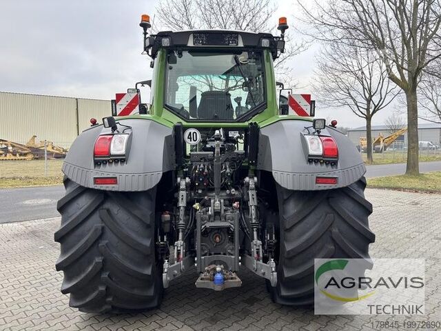Tractor Fendt 826 VARIO S4 Profi Plus