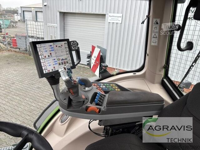 Tractor Fendt 826 VARIO S4 Profi Plus