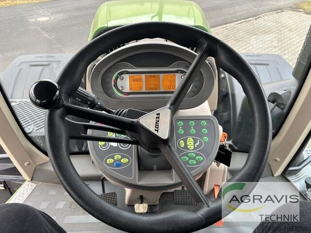 Tractor Fendt 826 VARIO S4 Profi Plus