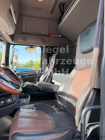 Volum trekkvogn DAF XF530FT*MEGA*LL*mit Schwarzmüller Mega Auflieger
