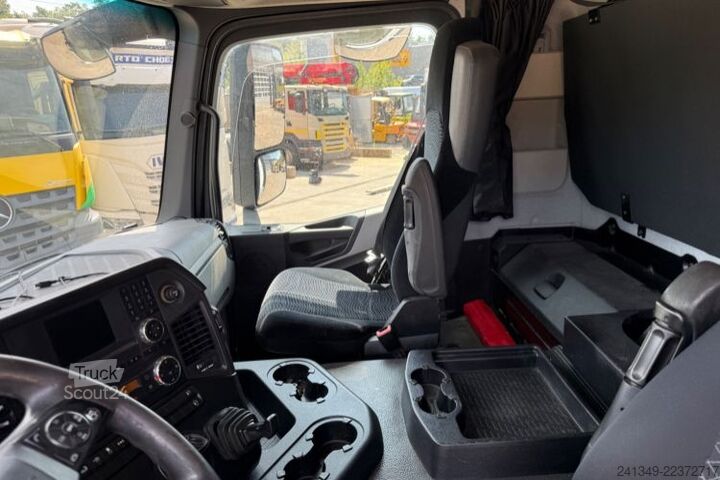 Grua montada em camião MERCEDES-BENZ Antos 1836 4x2 Hiab 122-4