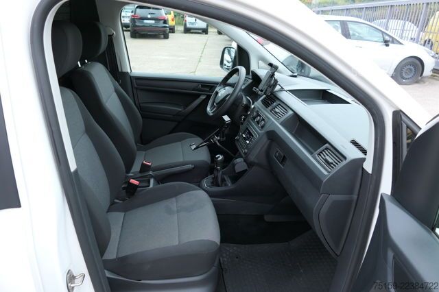 Furgoneta Volkswagen Caddy 2.0 TDI 4Motion Klima AHK Tempomat Werkstatteinbauten COC