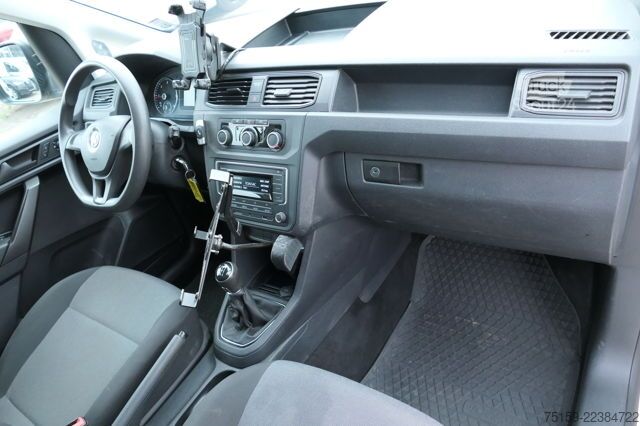 Furgoneta Volkswagen Caddy 2.0 TDI 4Motion Klima AHK Tempomat Werkstatteinbauten COC