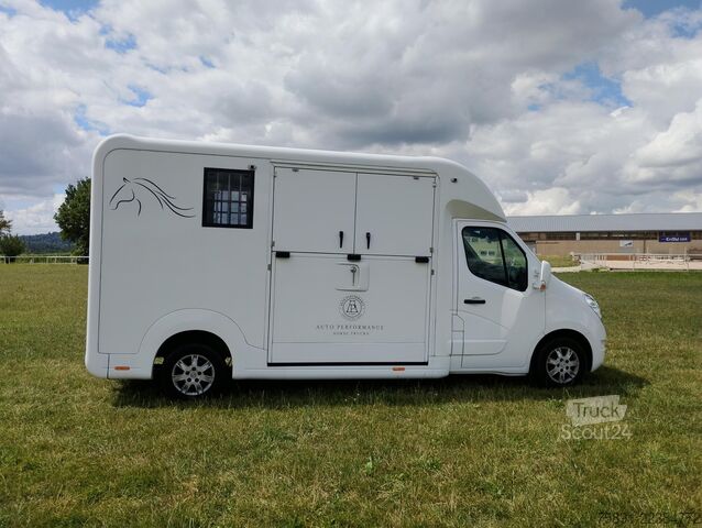 Lopbarības pārvadātājs Renault Master Pferdetransporter Nur 35.300KM 170 PS