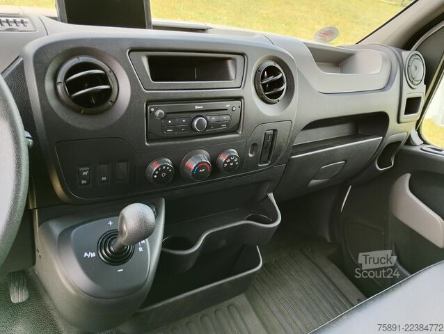 Lopbarības pārvadātājs Renault Master Pferdetransporter Nur 35.300KM 170 PS