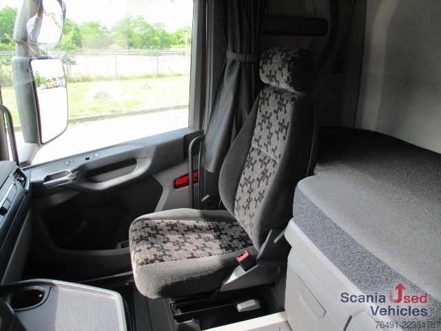 Standardni vlačilec Scania R 460 A4x2EB / Navi / Standklima