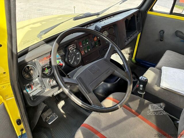 Macara mobilă Volvo N 10 6x4 BJÖRNKRANAR C 1601 / 20 TON / BOOM 26,...