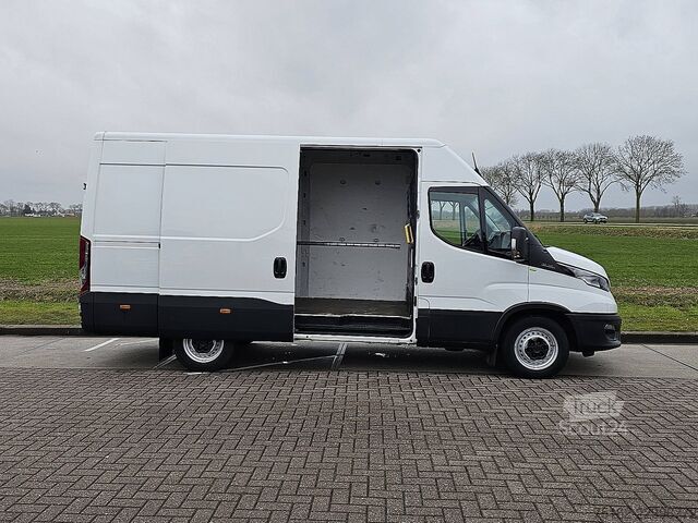 Magastetős kombi IVECO DAILY 35S14 L2H2 Airco Euro6