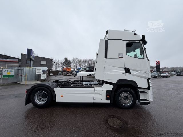 Standard tractor unit RENAULT Renault T 520 4x2 SZM