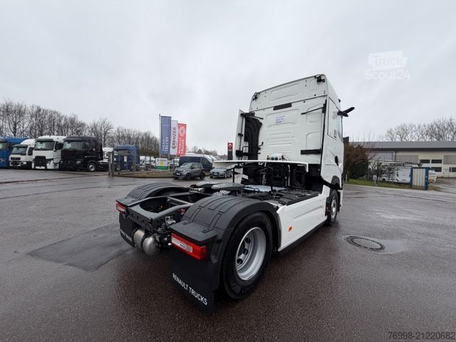 Standard tractor unit RENAULT Renault T 520 4x2 SZM