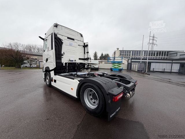 Standard tractor unit RENAULT Renault T 520 4x2 SZM