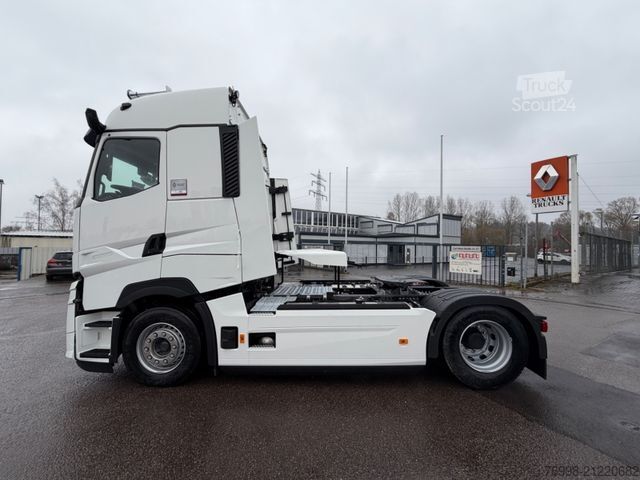 Standard tractor unit RENAULT Renault T 520 4x2 SZM