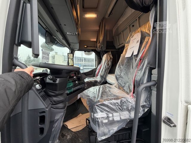 Standard tractor unit RENAULT Renault T 520 4x2 SZM